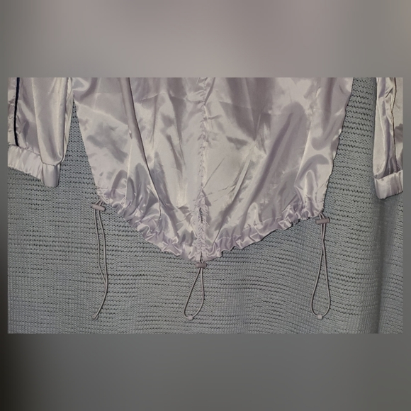 Women's Puma Windbreaker, Size M - Picture 8 of 8